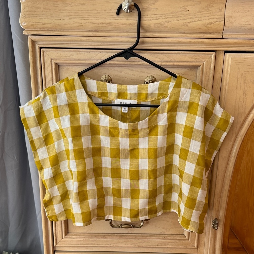 MABEL Yellow and White Checkered Crop Top
